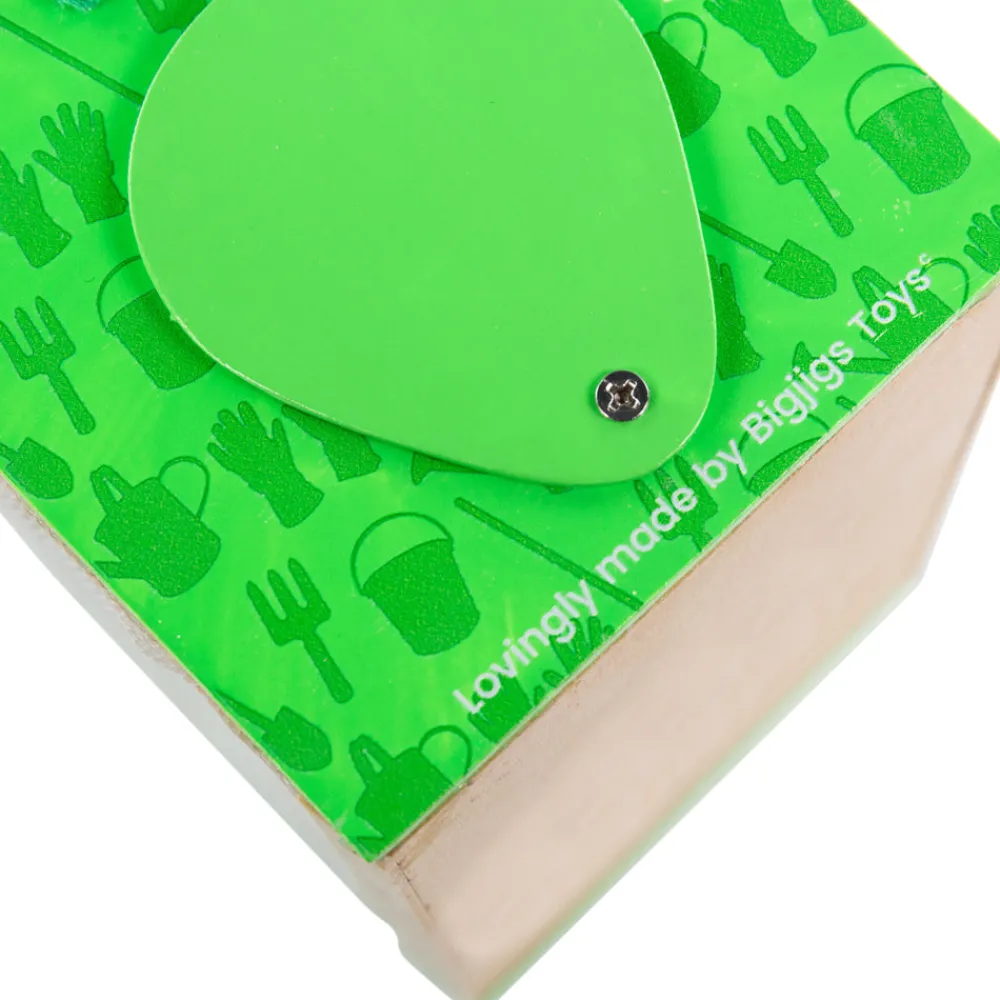 bug_box_4.webp Best Bug Box Outdoor Garden Toys