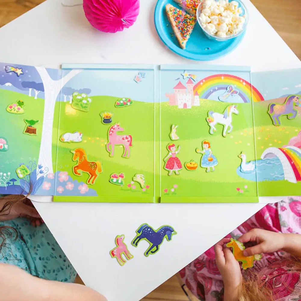 magna_carry__unicorn_king_1.webp Clearance Magna Carry – Unicorn Kingdom Kids Arts And Crafts Sets For Kids | Wooden Toy Castles And Pirate Toys