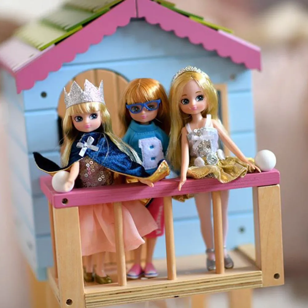 queen_of_the_castle_2.webp Sale Queen of the Castle Lottie Dolls | Wooden Toy Castles And Pirate Toys