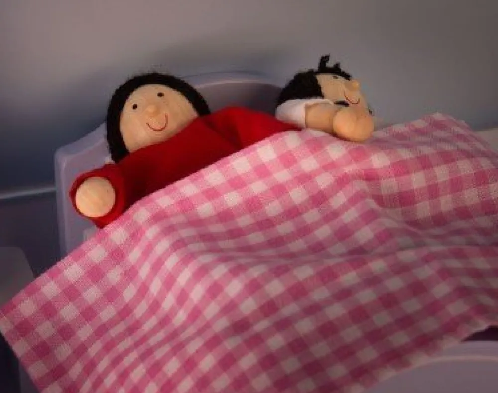 tidlo_bedroom_dolls_house_1.webp Outlet Bedroom Dolls House Furniture Wooden Doll’s Houses