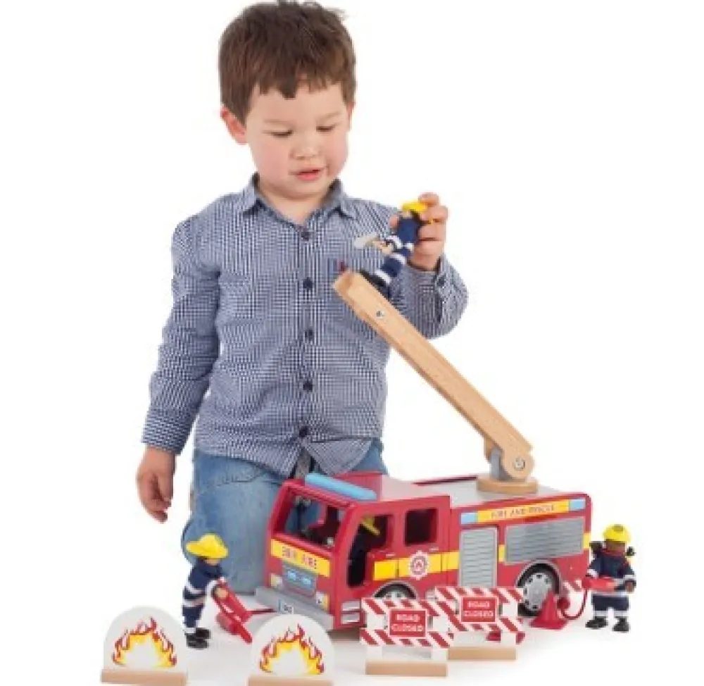 tidlo_wooden_fire_engine_1.webp Best Wooden Fire Engine Gifts For 6 Yr Olds | Gifts For 5 Yr Olds